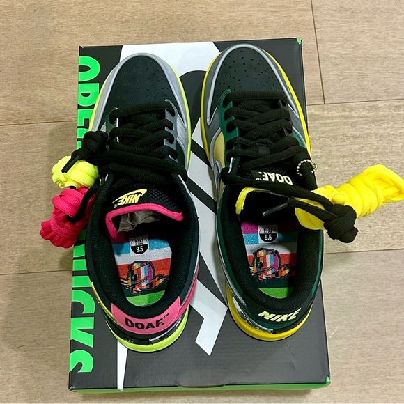 SOLD - Nike Dunk PE Low What the Duck - University of Oregon Home - Picture 4 of 9